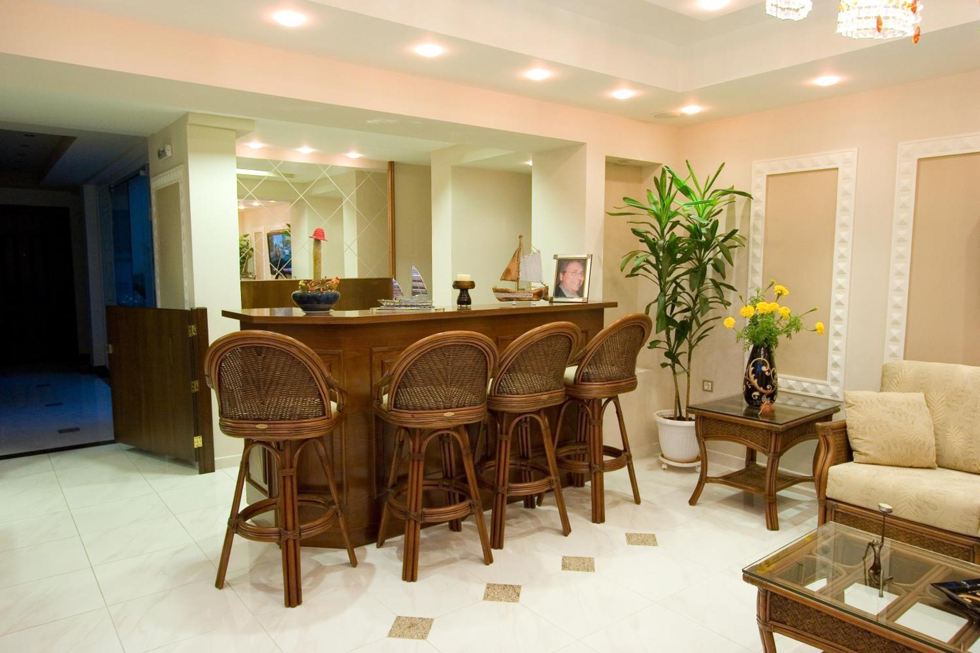 Hotel Viana Лутра-Эдипсу Экстерьер фото